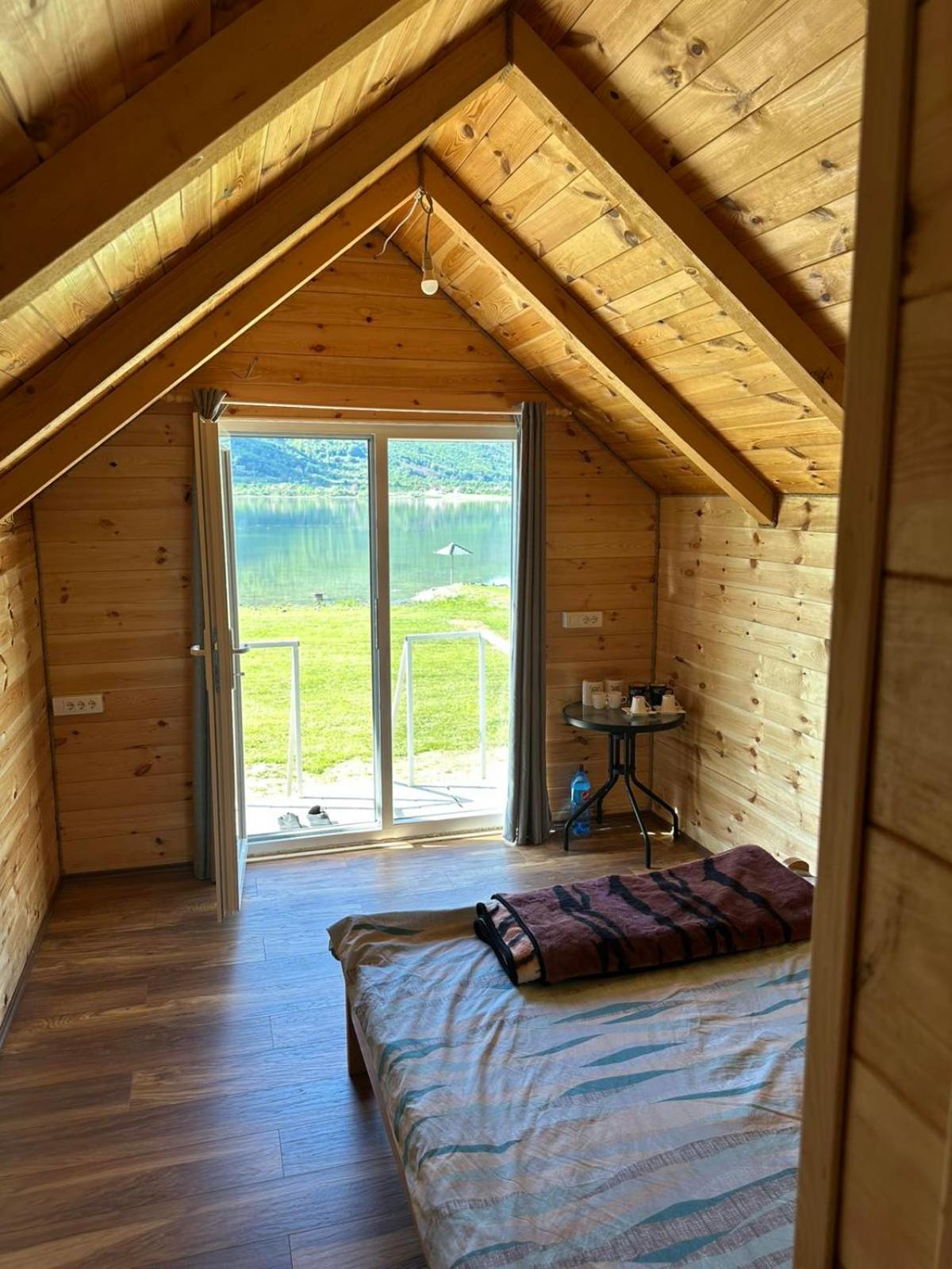 Begov Kamp, Plav Villa Luaran gambar
